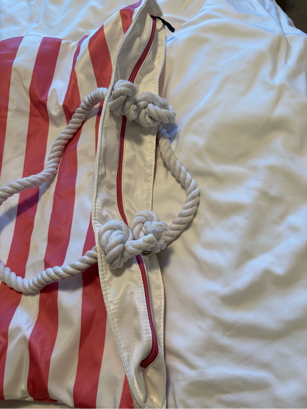 Striped Pink and White Rope-Handle Tote Bag NWT - Picture 4 of 4
